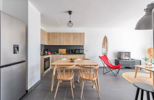 Appartement Vue Mer 50m plage des Salins Piscine 2 parkings Terrasse - Foto 13