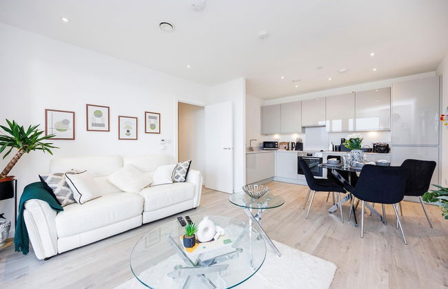 Newly Built 2 Bed Apartment By London City Airport - Foto 6