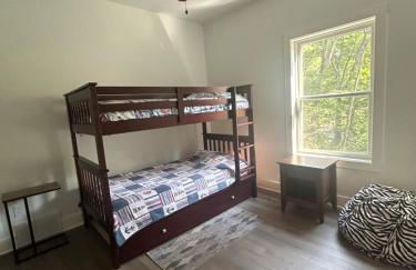 NEW 3 bedroom - Thoroughbred Farm & Lake Views! - Foto 25