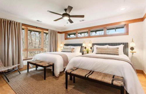 Beautiful Lakescape-4 BR Home with Heated Pool & Rec Space-Family Friendly - Foto 25