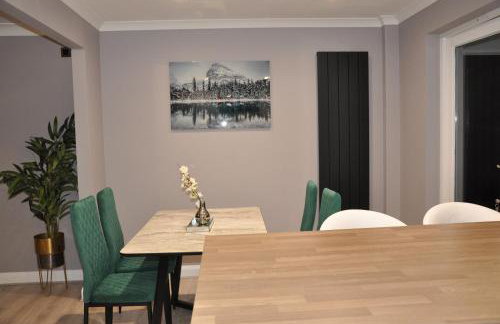 Modern 3 bedroom house- 2 parking spaces- near central MK - Foto 10