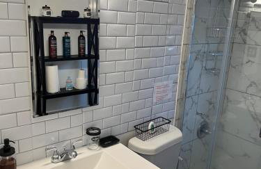 Charming NYC apt near UBS and Belmont Park Village - Foto 7