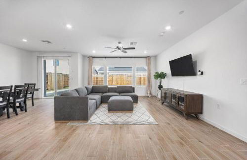 Serenity House- Newly Built, Peaceful Stay - Photo 1