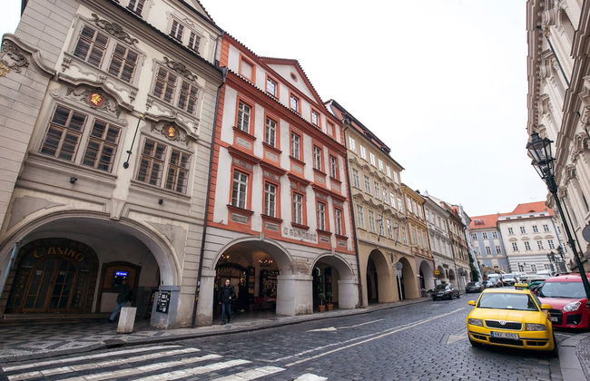 St. Nicholas Church view apartment - Photo 25