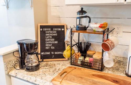 7 Min drive to Broadway- Walkable Neighborhood - Foto 1