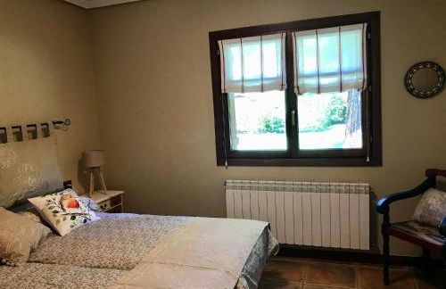 Caserio Arrigorri excelente ubicación jardín con BBQ perfecto para grupos - Foto 39