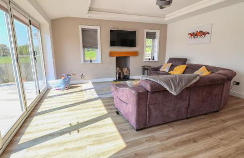 Dolly's House - Photo 4