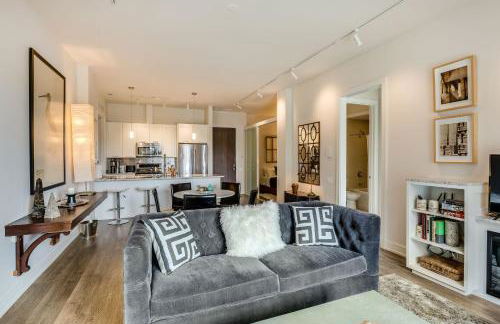 Designer 3BR with Balcony & Elevator on Clark! apts - Photo 6
