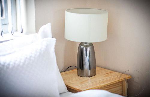 Group-Friendly 3BR Near Dudley + Parking - Foto 48