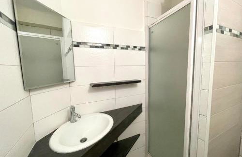 T2 Bleu Mer - Centre ville , Climatisé , 5 min de la plage et à 250m de la gare - Foto 14