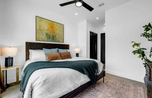 Lakefront Stay for 16 with Pool Dock & Game Room - Foto 23