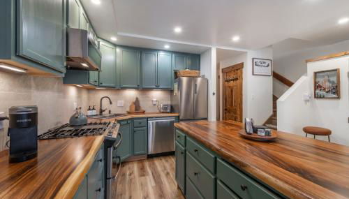 Northstar Village Condo Walk to Lifts 2 Full BA Excellent Location Hot-Tubs - Foto 1, stove, dishwasher, pet friendly, minibar