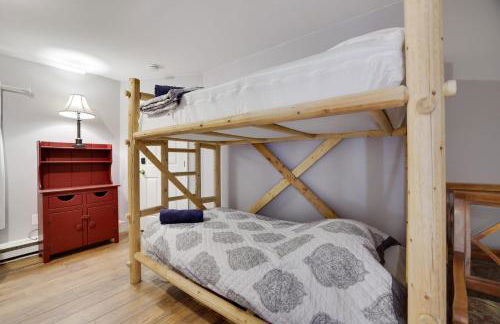 Secluded Retreat near Ski Resorts, Hot Tub, BBQ - Foto 54