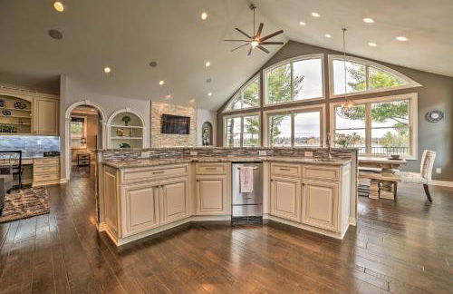 Luxe Waterfront Home with Private Lake Access! - Foto 8