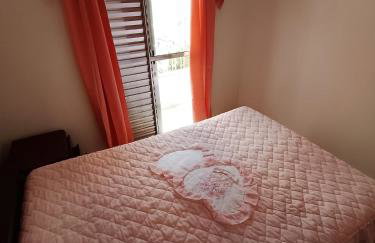 Two-story home with solar-heated pool and 4 bedrooms - Foto 20