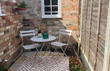 Cozy two bedroom home with historic significance - Foto 6