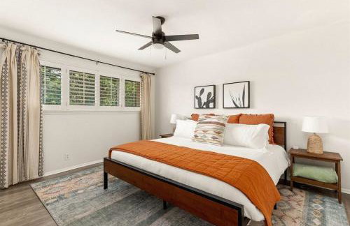 Pool! Games! Dogs! Space! - Foto 17