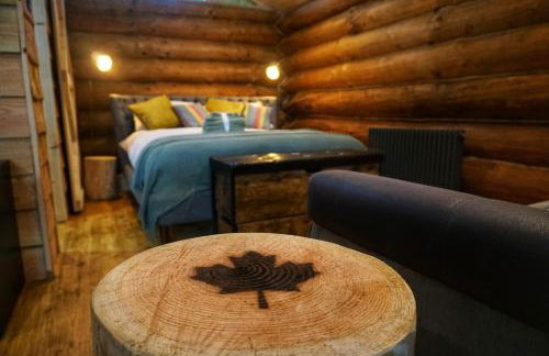 Secluded Hand Crafted Log Cabin - Foto 10