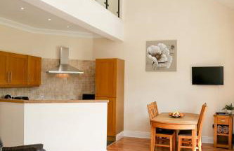 Beautiful cozy 3 bedroom 2 bathroom apartment - Foto 41