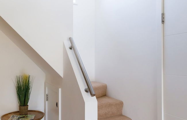 Gorgeous Home for 12 - Walk to Beach - Sea View - Photo 76