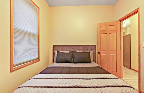 2 Bed Near OHare - Free Garage Parking - Quiet Stay - Foto 11