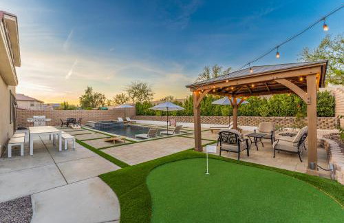 GAMEROOM, King Beds, Movie Projector, Heated Saltwater Pool, Golf and Games! - Foto 15