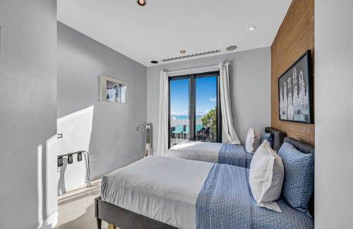 Crown Jewel of Ocean Drive- 2 story Penthouse, 4 Bedrooms & Private rooftop spa - Foto 56