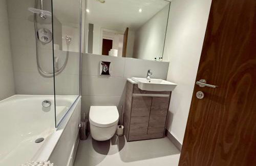 Luxury Modern 1 bed Central Bracknell - Foto 8