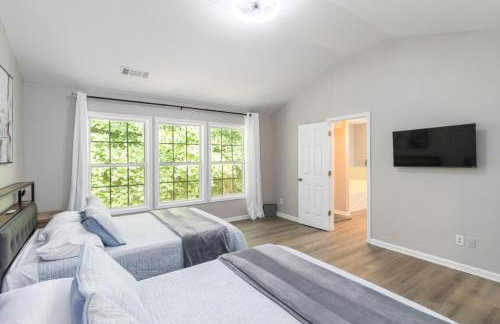 5-Bed Gem Close to Duluth Fun Sleeps 16 - Foto 15