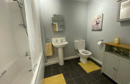 A Modern 2 Bedroom Apartment with Beautiful Views - Foto 6