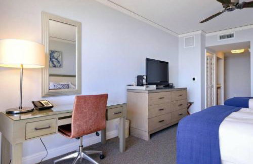 Leave the Worries Behind & Relax in Our Suite! - Foto 4