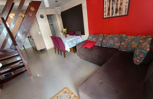 Sobrado em área tranquila - Foto 1