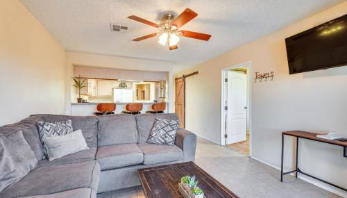 Walk to Golf and Beach Queens Bay Resort Condo - Foto 3