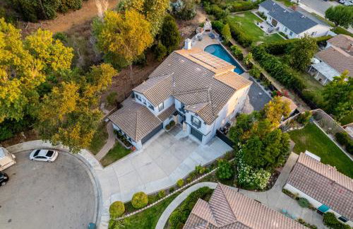 Entire Private Home with 5 Bedrooms 4 Bathrooms 3000 Sq ft Villa, Pool, Hot Tub, Nature, Garage, Winery, Available Now - Foto 36