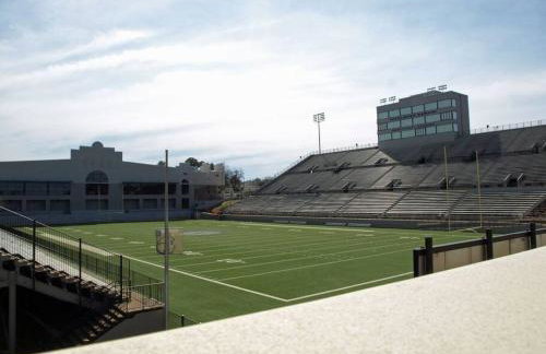 The Montgomery Manor - 5 Bedroom 4 Bath with Pool and Garage - Foto 37