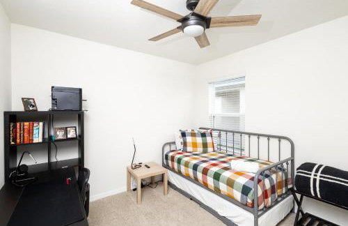 Entire House close to Disney - Foto 12