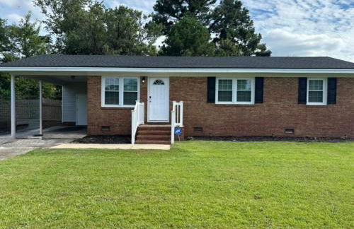 Renovated 3BR Home Close to Fort Liberty - Foto 11