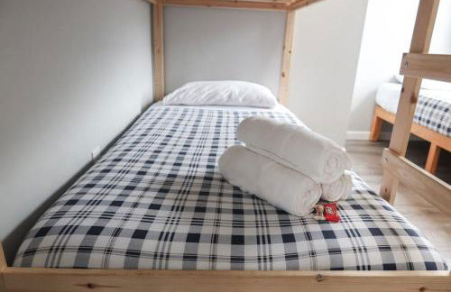 3Bed 2Bath Apt Near NYC plus Parking and Laundry - Foto 18