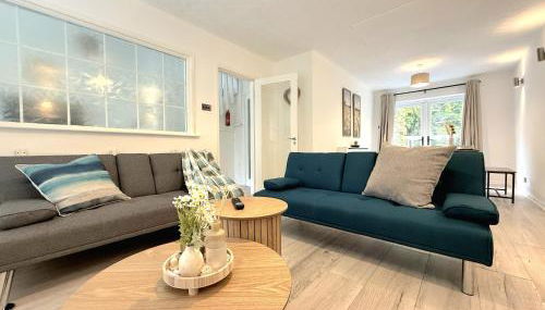 Serene 3-Bedroom Family Rochdale Home with Garden - Foto 2