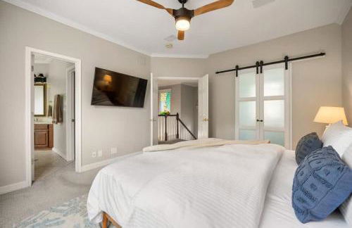 Walk to Zilker Barton Springs 5BR 3BA Villa Sleeps 14 - Foto 5