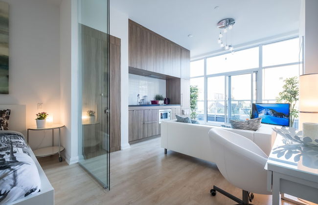 QuickStay - Luxury in Yorkville (Yonge & Bloor) - Photo 6