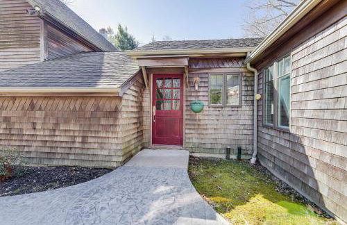 1 Mi to Foxwoods Casino Couples Retreat with Patio - Foto 18