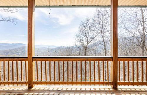 Red Rooster Family Cabin w/Hot Tub+Fire Pit+View - Foto 37