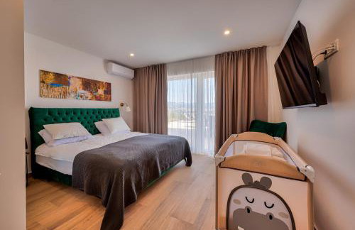 Villa Esarjo with Heated Pool and Sea View - Foto 36