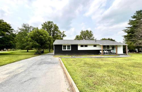 Carters Cottage Hot Tub, Fire Pit, Cozy Views - Foto 9