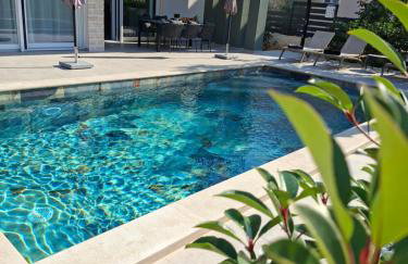 Amala Sukošan - villa with heating pool near beach - Foto 1