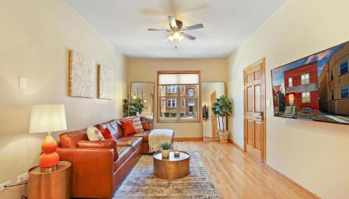 2 Bed Near OHare - Free Garage Parking - Quiet Stay - Foto 2