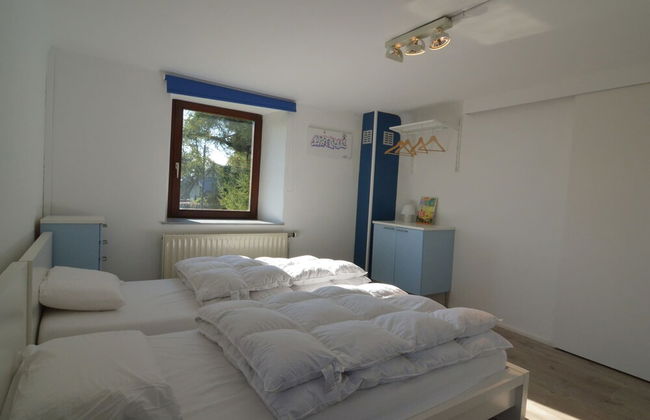 Large Holiday Home in Waimes With a Garden - Foto 8