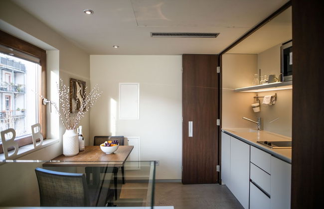 Car by Side - Foto 19