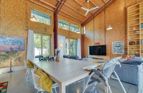 Riverfront Libertyville Retreat with Outdoor Kitchen - Foto 7